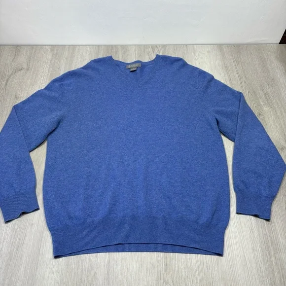 2 Daniel Cremieux Sweater Mens Large Black Cashmere V Neck Classic Pullover Blue - Picture 2 of 16